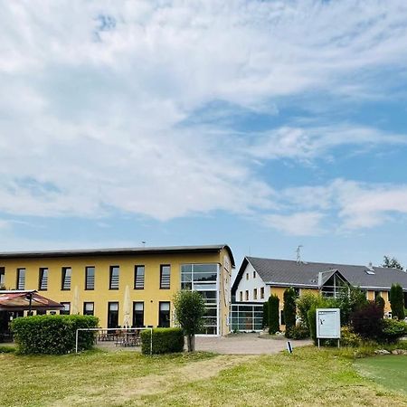 Jested Golf Restaurace A Penzion Svetla pod Jestedem 외부 사진