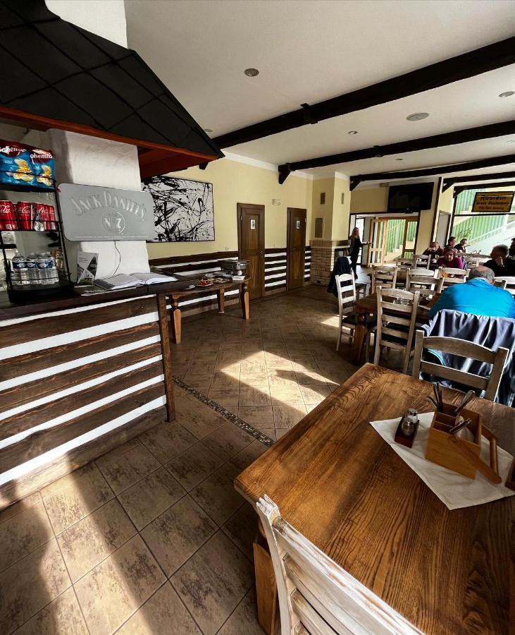 Jested Golf Restaurace A Penzion Svetla pod Jestedem 외부 사진