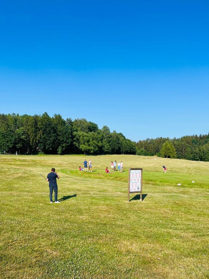 Jested Golf Restaurace A Penzion Svetla pod Jestedem 외부 사진