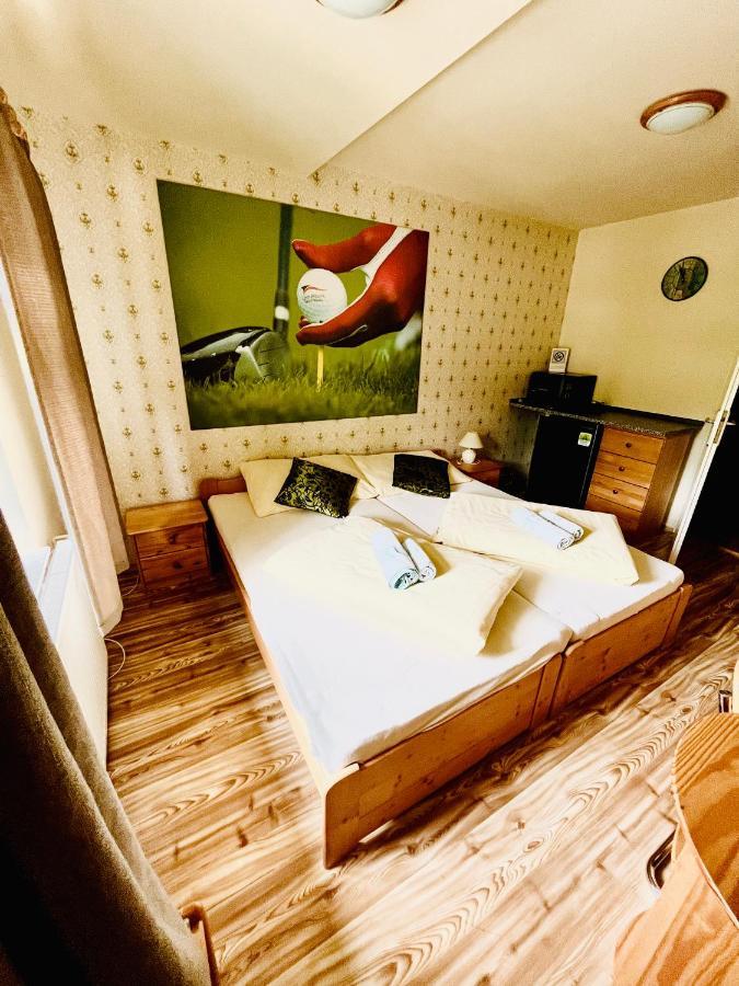 Jested Golf Restaurace A Penzion Svetla pod Jestedem 외부 사진